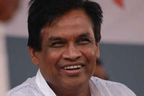 আমান উল্লাহ আমানকে ঢামেকে ভর্তি